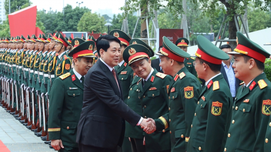 Chủ tịch nước trao danh hiệu AHLLVTND cho Viện Hàng không Vũ trụ Viettel