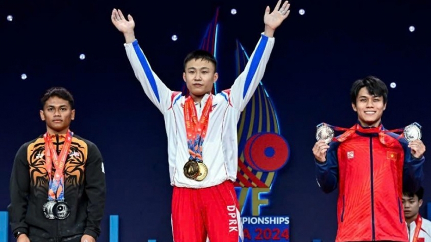 Vietnam wins one silver and three bronze medals at world weightlifting championships