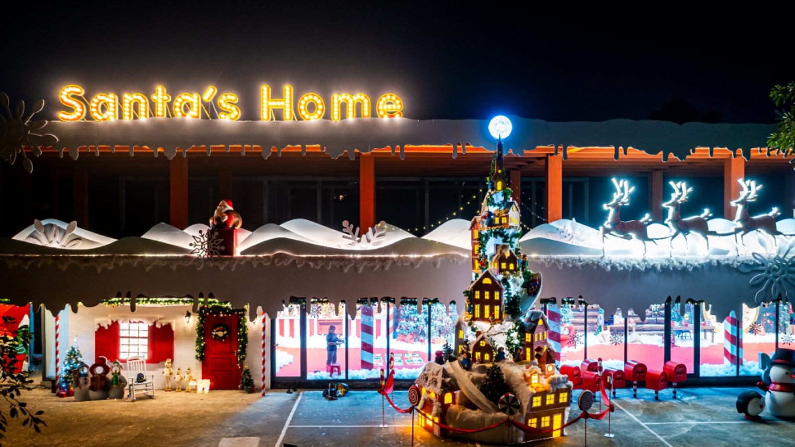 “Nhà của ông già Noel” bất ngờ xuất hiện tại khu đô thị của nhà sáng lập Ecopark