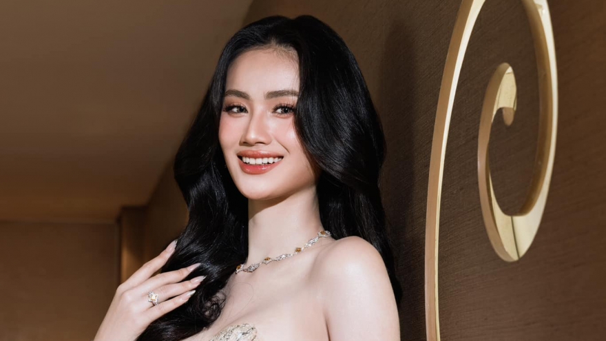 Nhan sắc Hoa hậu Ý Nhi sau khi phẫu thuật thẩm mỹ