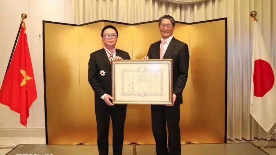 Former Party official granted Japan’s Order of Rising Sun