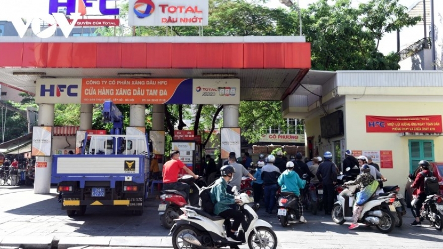 Petrol prices fall slightly following latest adjustment