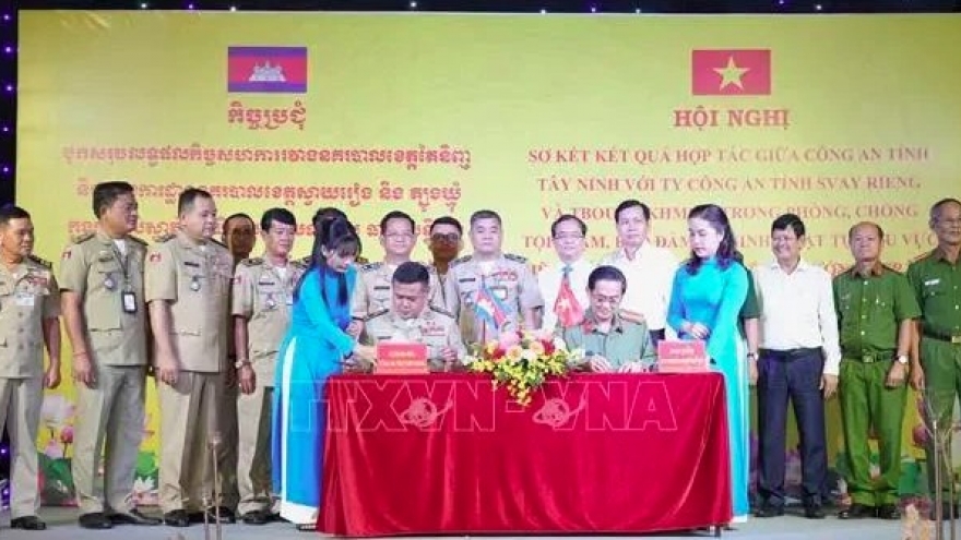 Tay Ninh, Cambodian provinces review border crime prevention cooperation