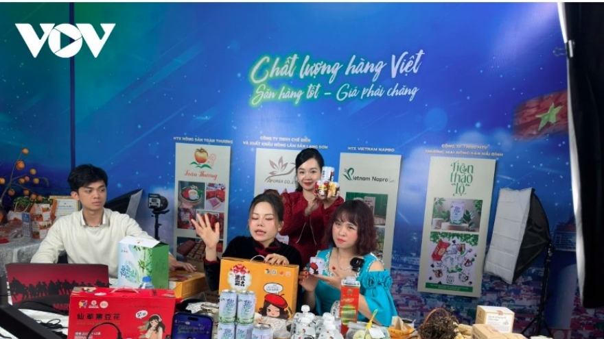 Vietnam-China trade and tourism fair kicks off in Lang Son