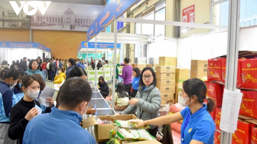 Chăm lo Tết cho đoàn viên, người lao động