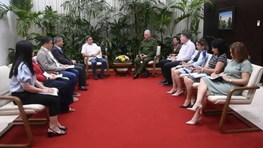 Cuban President pledges support for Vietnamese investors