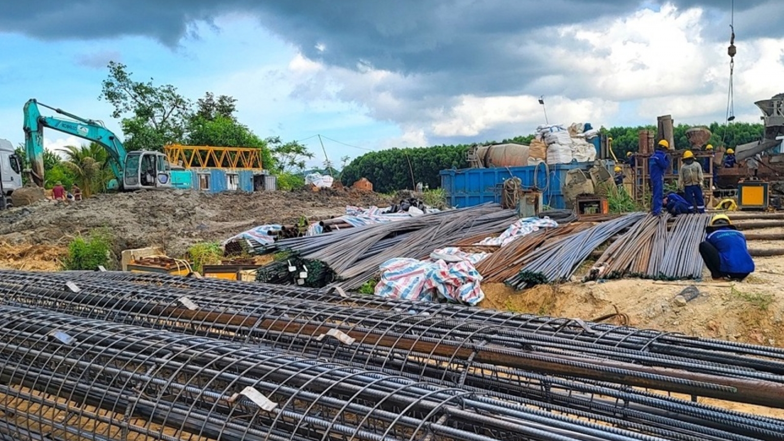 Quảng Ngãi cam kết đẩy nhanh tiến độ các dự án trọng điểm
