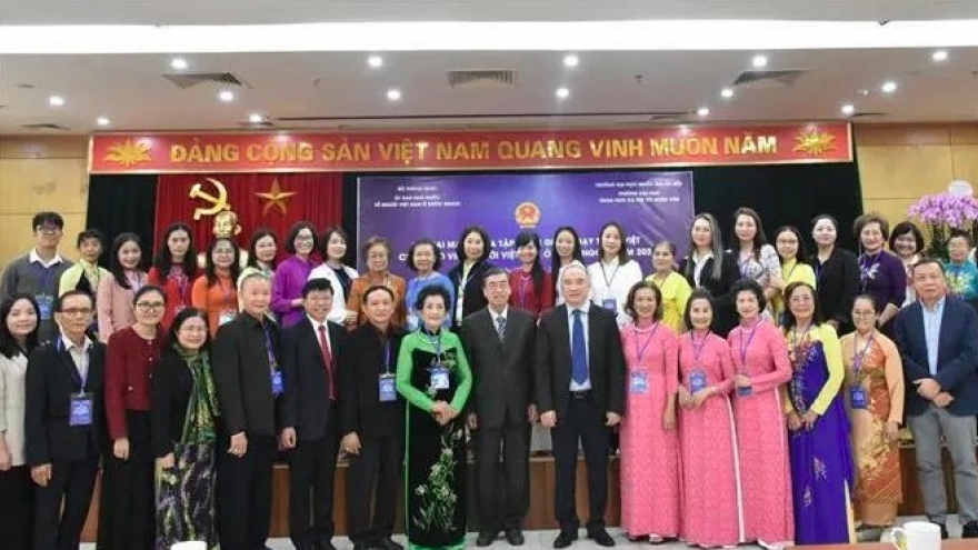 Training course for Vietnamese language teachers abroad opens