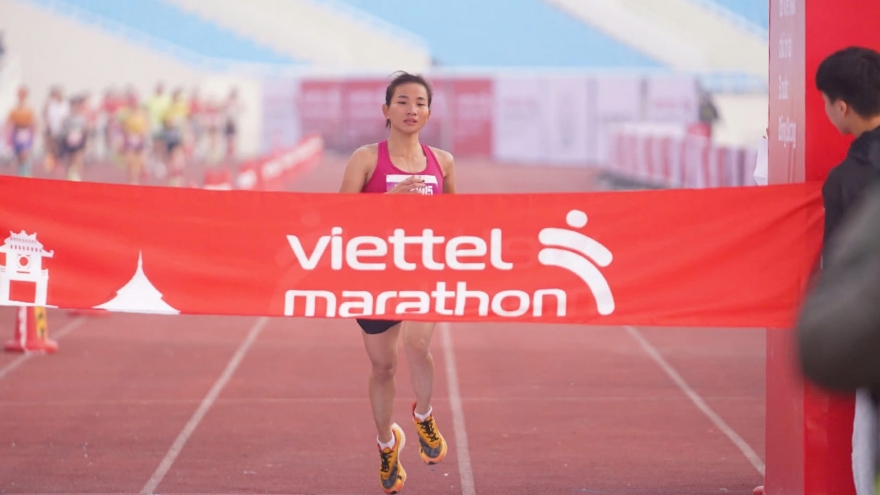 Vận động viên Nguyễn Thị Oanh xuất sắc lập kỷ lục marathon quốc gia