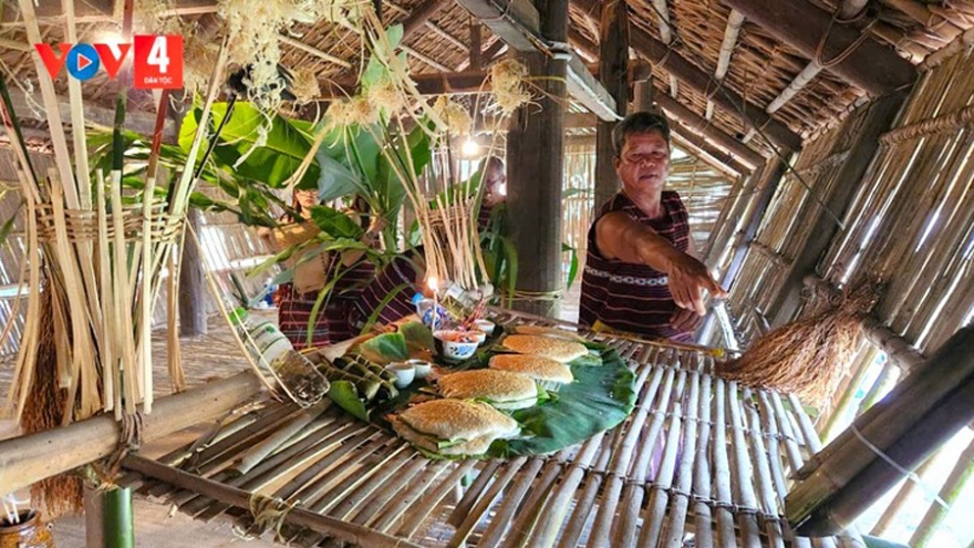 Goddess of Rice worship ritual of the Cho Ro