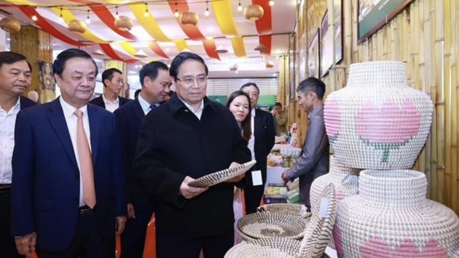 Agriculture sector urged to accelerate, make breakthroughs in 2025: PM