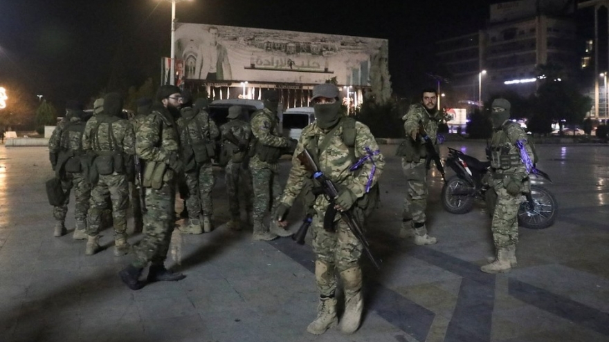 Phiến quân Hồi giáo trỗi dậy, chính phủ Syria cầu viện Nga và Iran