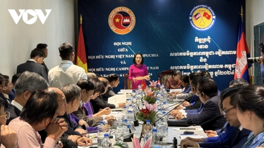 Vietnamese, Cambodian friendship associations urged to foster all-around ties