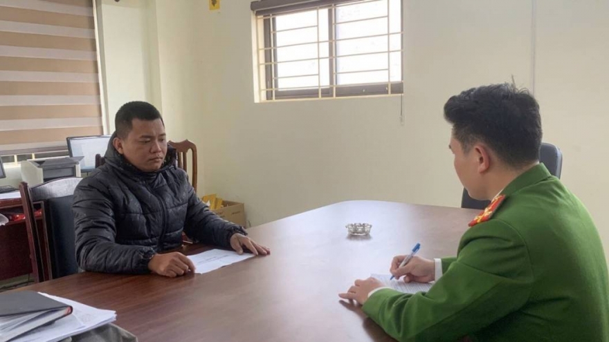 Thuê xe ô tô tự lái rồi đem bán