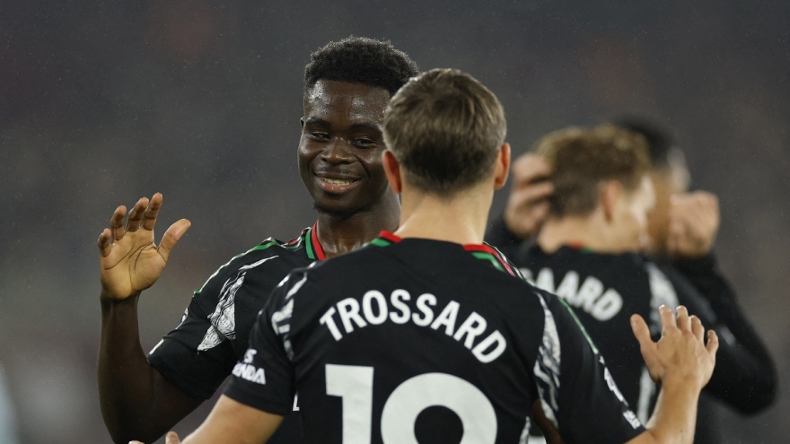 Kết quả Ngoại hạng Anh hôm nay 1/12: Thắng đậm West Ham, Arsenal chiếm ngôi nhì bảng