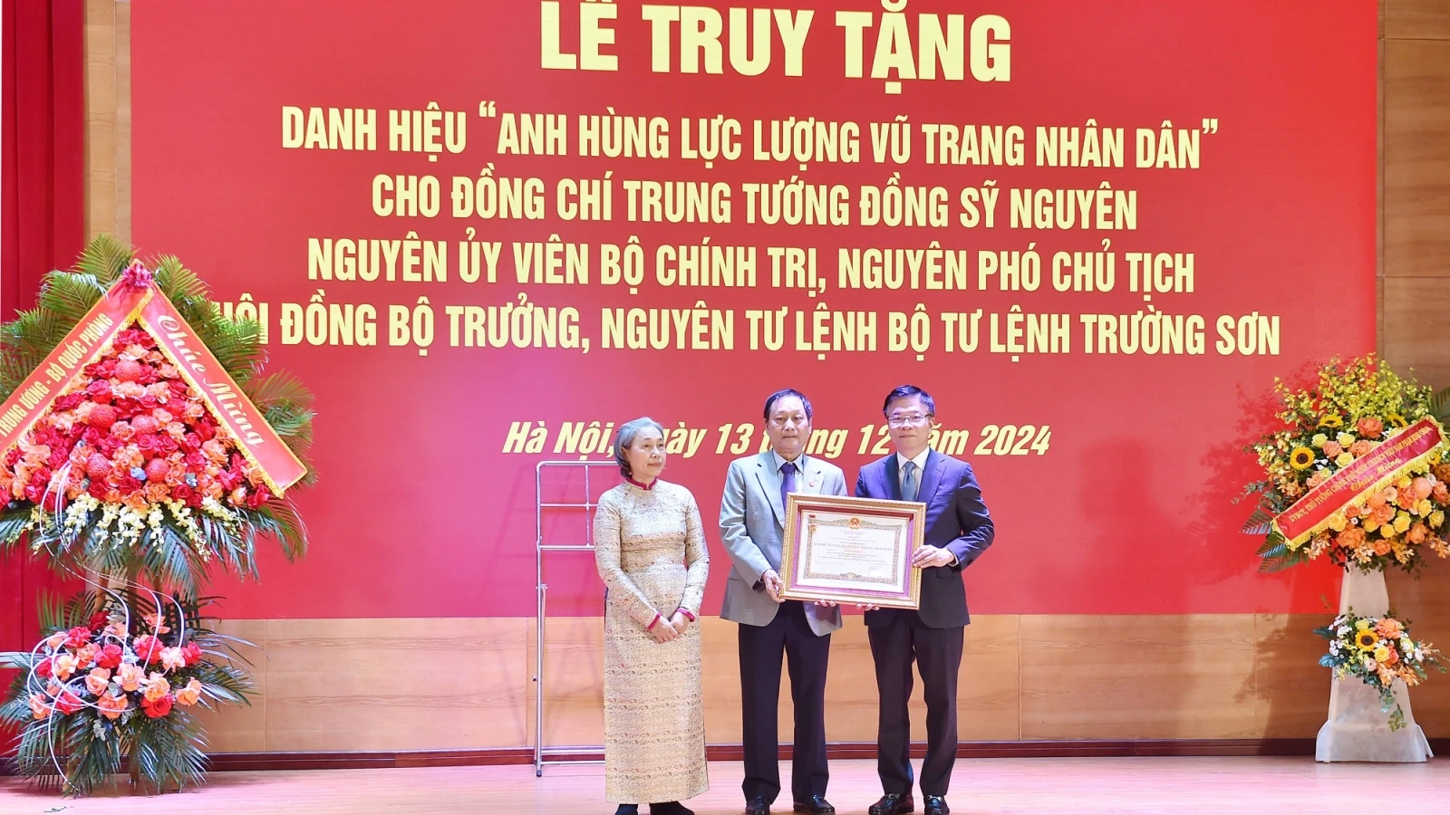 Truy tặng danh hiệu Anh hùng LLVT nhân dân cho Trung tướng Đồng Sỹ Nguyên