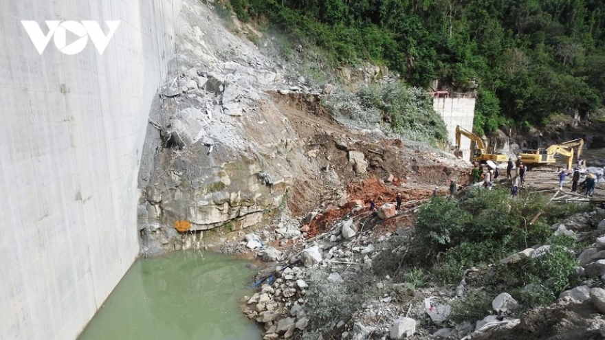 Three dead and two missing in Kon Tum scaffolding collapse