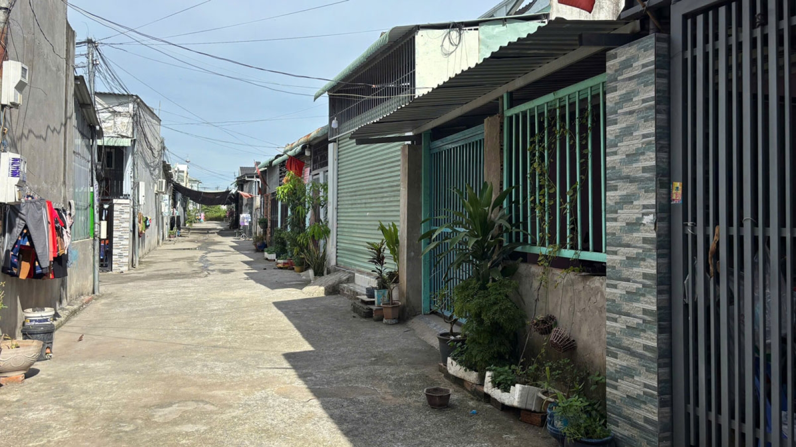 Tòa đang thụ lý, hàng chục căn nhà ở Bình Dương vẫn mọc trên đất tranh chấp