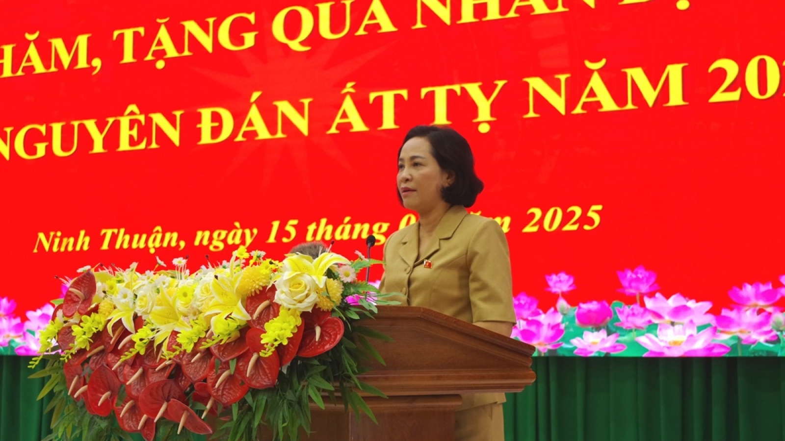 Phó Chủ tịch Quốc hội Nguyễn Thị Thanh thăm cán bộ, chiến sĩ Công an Ninh Thuận