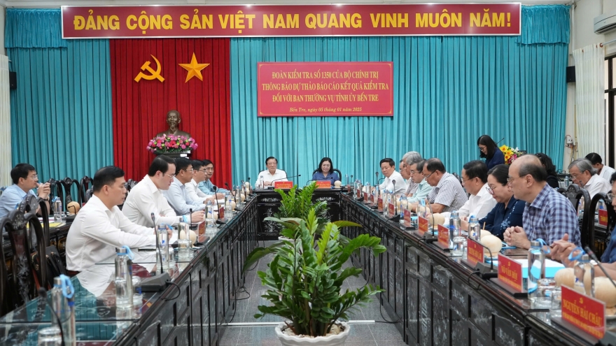 Ông Phan Đình Trạc làm việc với Ban Thường vụ Tỉnh ủy Bến Tre