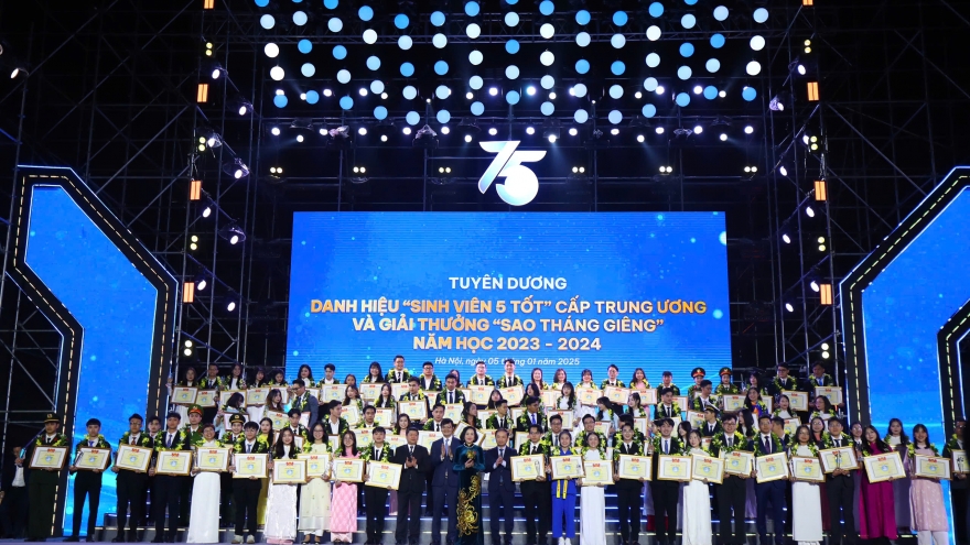 Tuyên dương “Sinh viên 5 tốt”, “Học sinh 3 tốt” cấp Trung ương