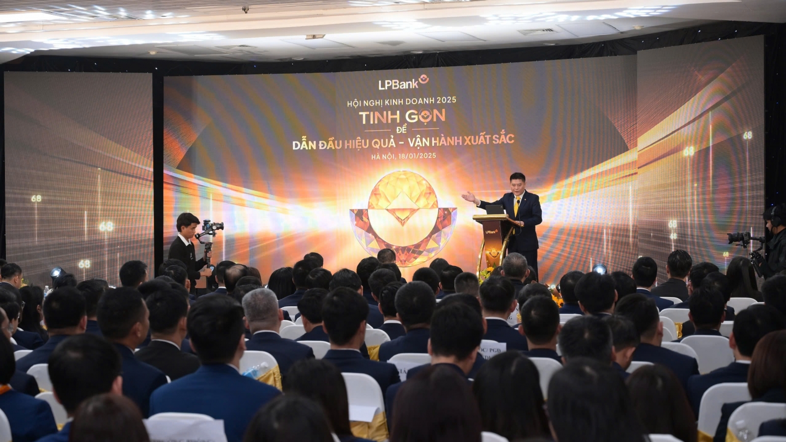LPBank: 8 khối nghiệp vụ cam kết thực hiện mục tiêu kinh doanh năm 2025