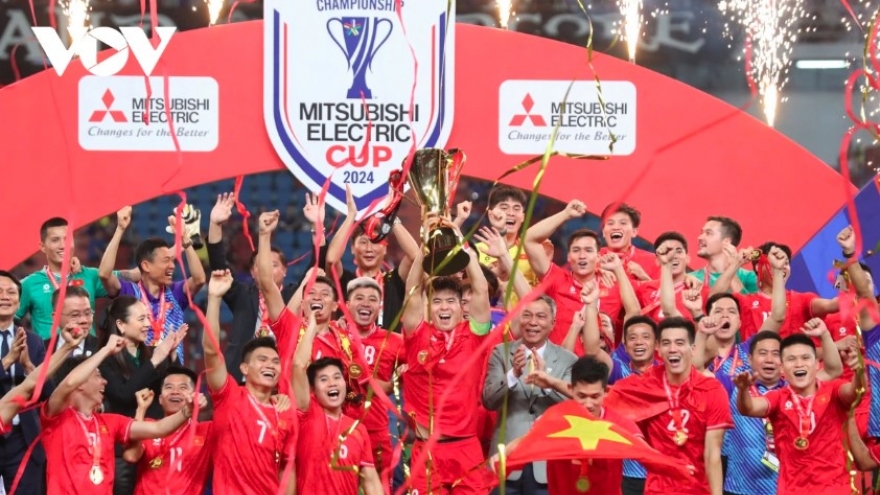 Vietnam football team awarded over VND30 billion after ASEAN Cup win