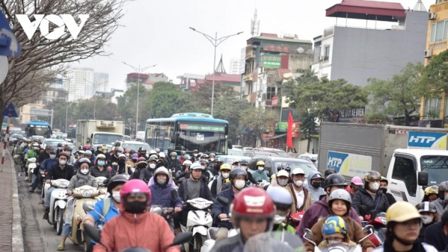 Hanoi arteries go haywire as residents flock to hometown for Tet holiday