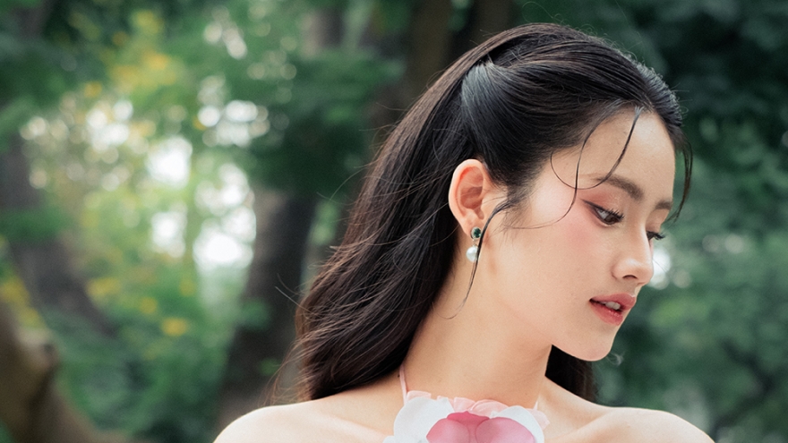 Hoa hậu Ý Nhi thăng hạng nhan sắc trước thềm dự thi Miss World
