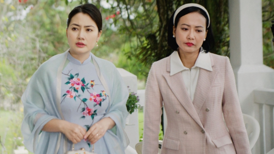 Ngọc Lan "hơn thua" từng giọt nước mắt với đàn chị Hồng Ánh