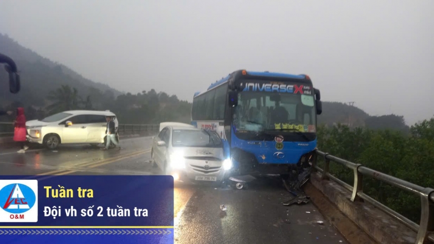 Tai nạn trên cao tốc Nội Bài – Lào Cai làm 2 người bị thương