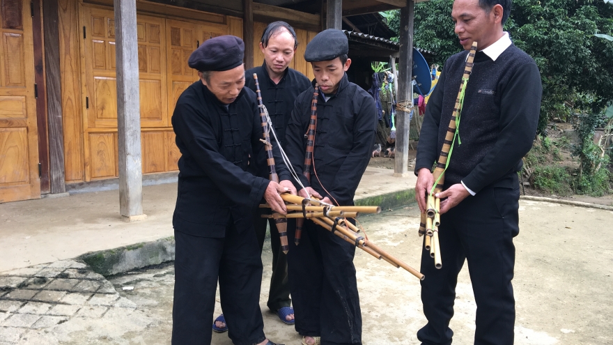 Đảng viên trẻ - Điểm tựa cho bản làng người Mông