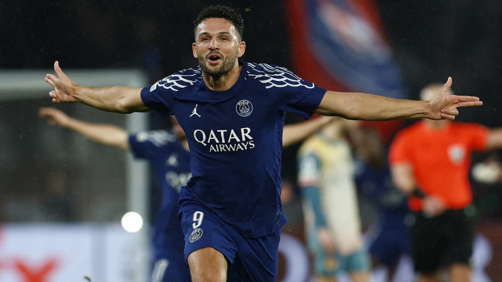 Kết quả Cúp C1 châu Âu hôm nay 23/1: PSG ngược dòng khó tin trước Man City