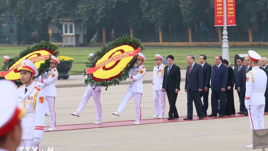 Lãnh đạo Đảng, Nhà nước vào Lăng viếng Chủ tịch Hồ Chí Minh