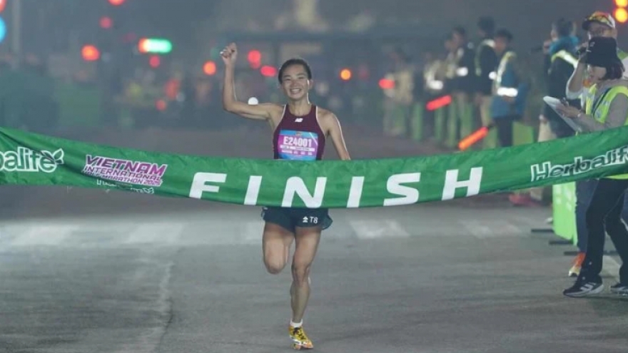 Oanh continues to set new record at International Half Marathon 2025