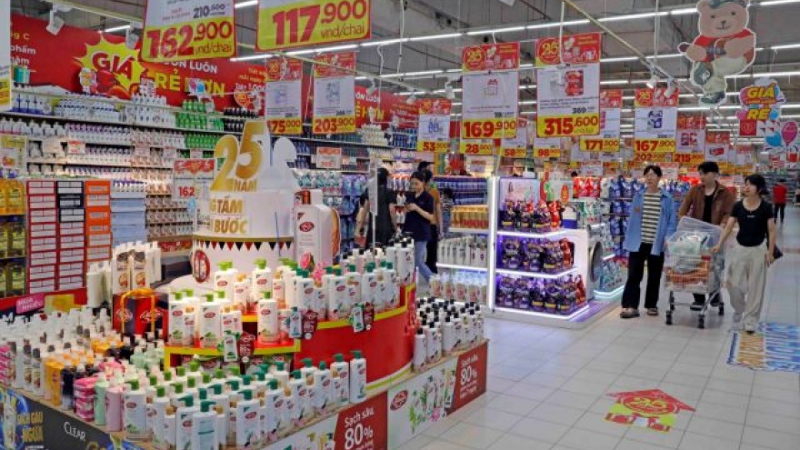 People tend to tighten spending for upcoming Tet holiday