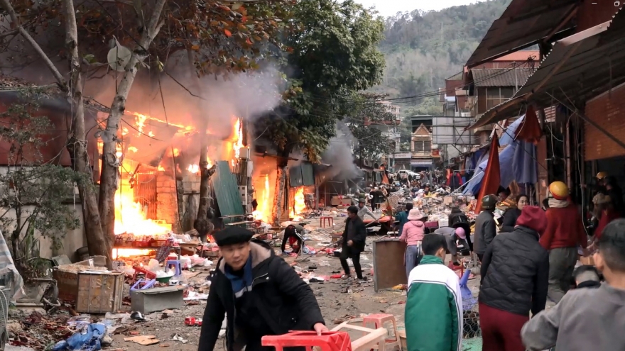 Cháy Chợ Trung tâm huyện Yên Minh ở Hà Giang