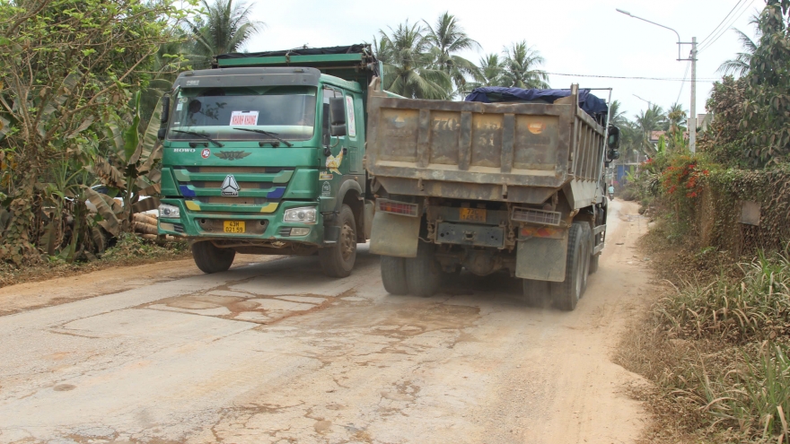 Sửa chữa đường hư hỏng do thi công cao tốc chưa kịp thời