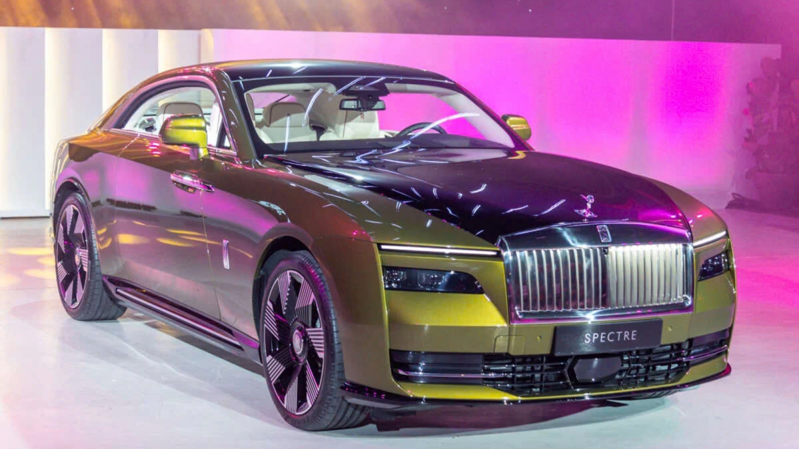 Rolls-Royce đầu tư 9.000 tỷ cho nhà máy tại Anh nhằm đẩy mạnh dự án cá nhân hóa