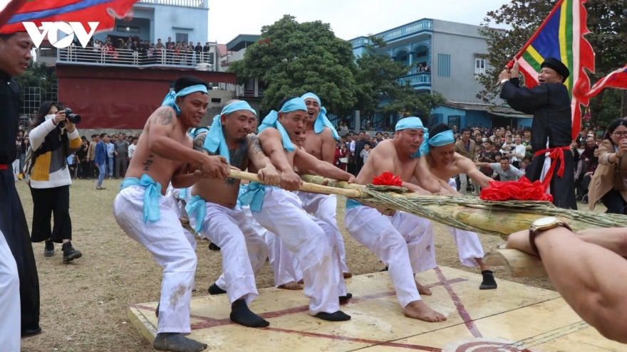 One-of-a-kind bamboo tug-of-war ritual: facts and figures
