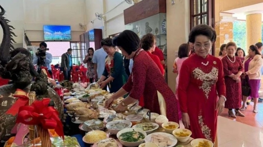 OVs in Thailand celebrate Tet, honouring President Ho Chi Minh