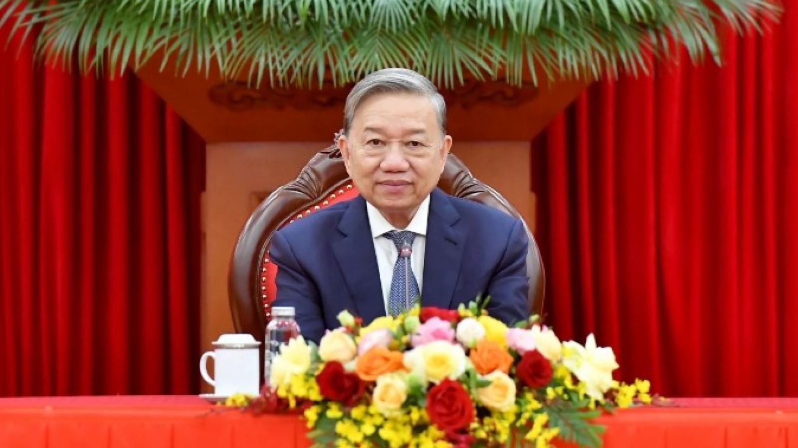 Vietnam, Cuba reaffirm special friendship through high-level phone talks