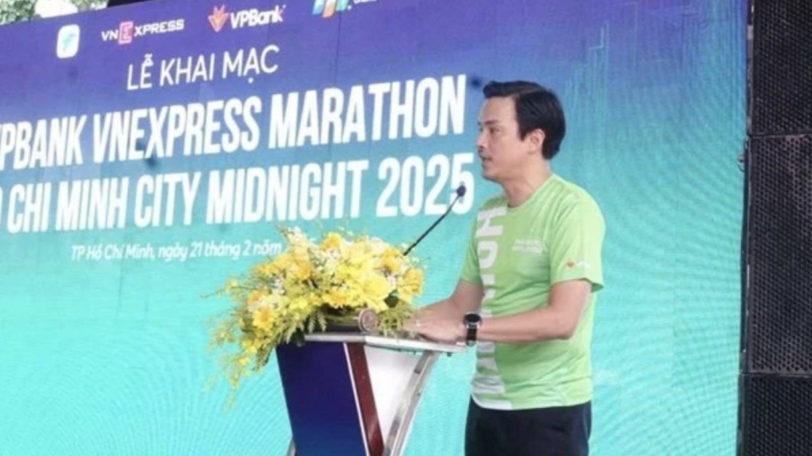 HCM City night marathon draws record 12,000 runners