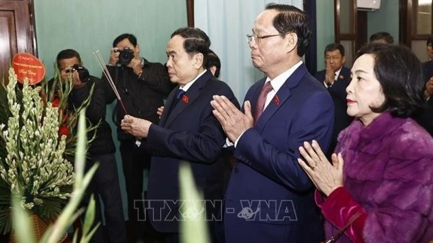 NA Chairman pays tribute to President Ho Chi Minh at House 67