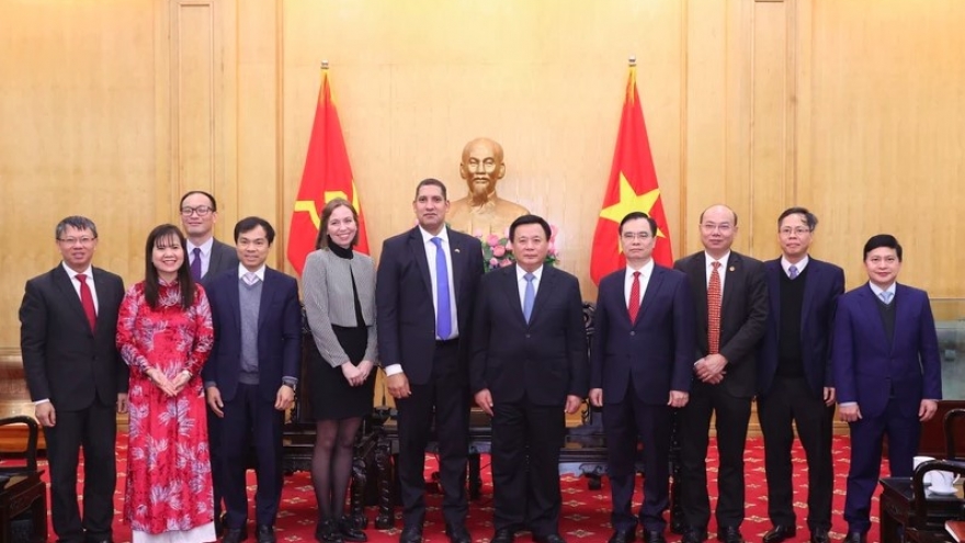 Vietnam, Sweden step up cooperation in policy research, public administration