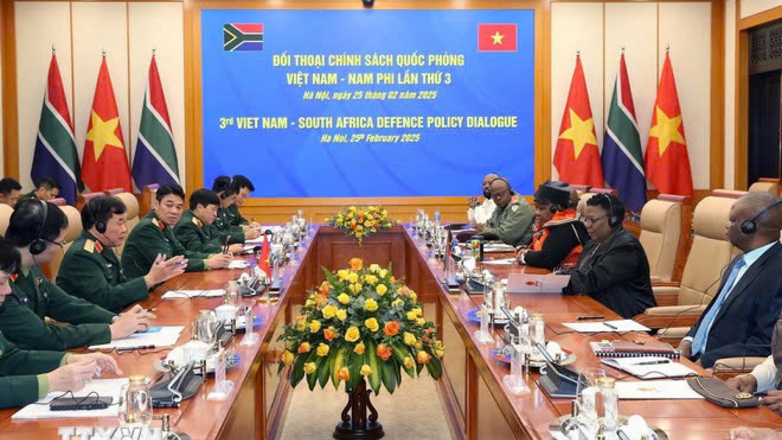 Vietnam and South Africa hold Defence Policy Dialogue in Hanoi