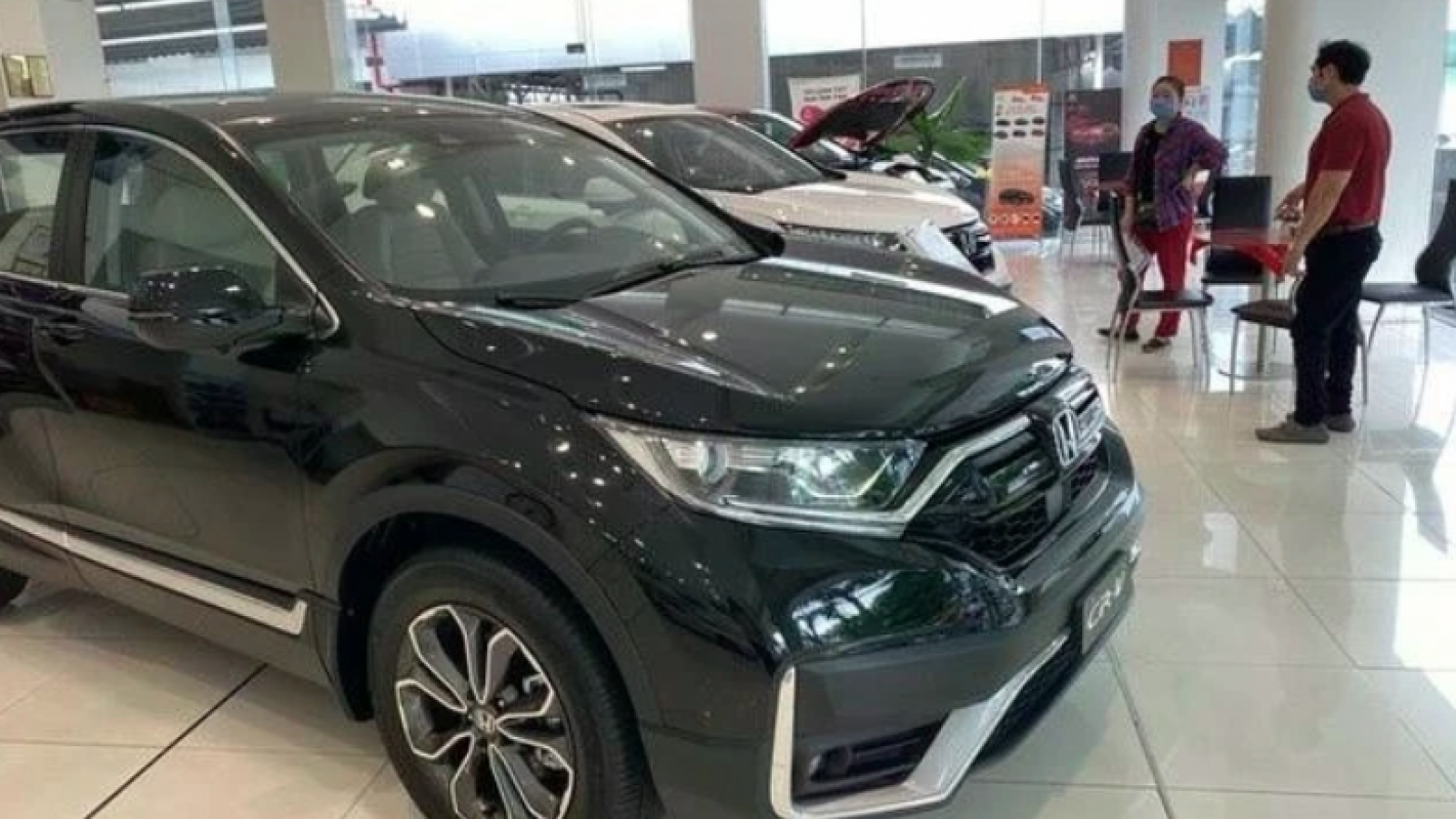 Car sales in Vietnam down 40% in January