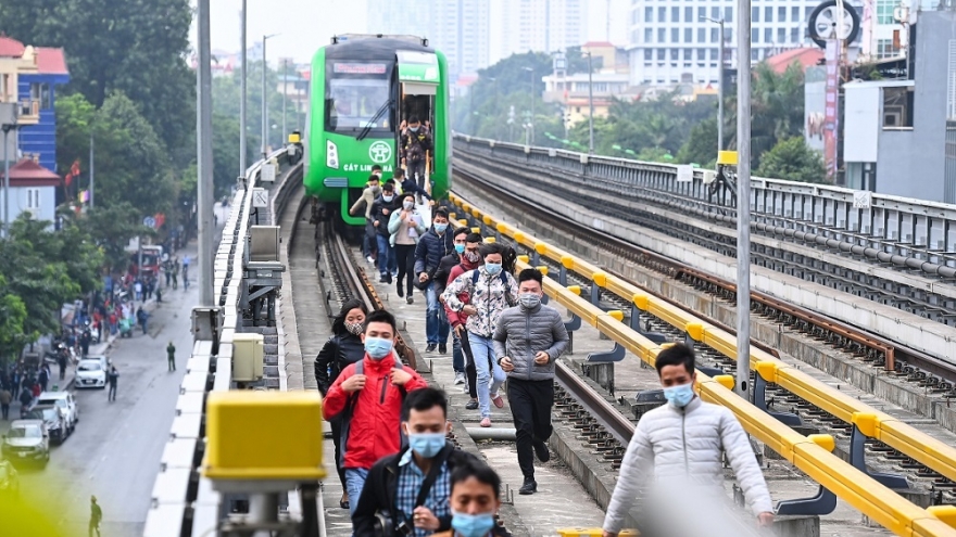 Tàu đường sắt Cát Linh - Hà Đông dừng đột ngột tại ga La Thành