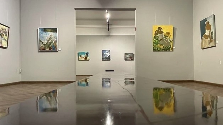 Four Vietnamese-American artists participate in 'Hello Vietnam' exhibition