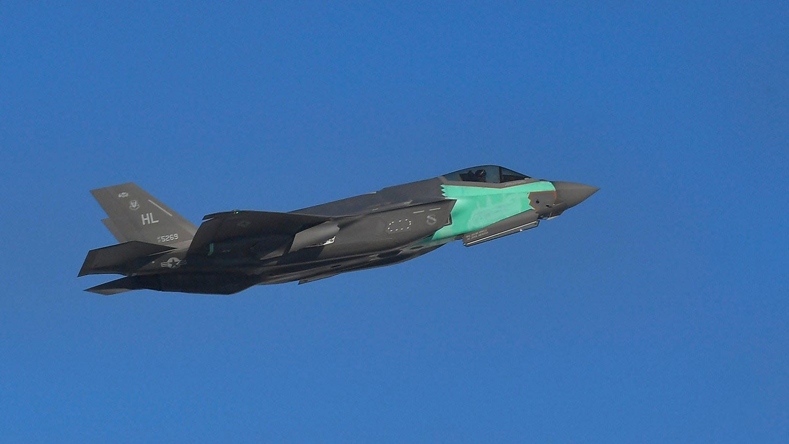 Độc lạ chiếc tiêm kích F-35 của Mỹ được ghép từ hai máy bay hỏng